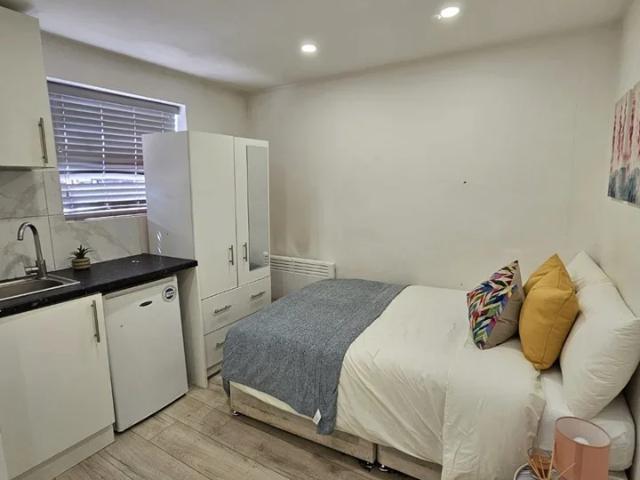 Flat for rent in West Drayton, Greater London