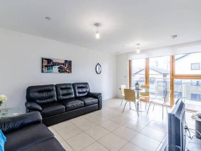 Flat for rent in London Borough of Tower Hamlets, Greater London