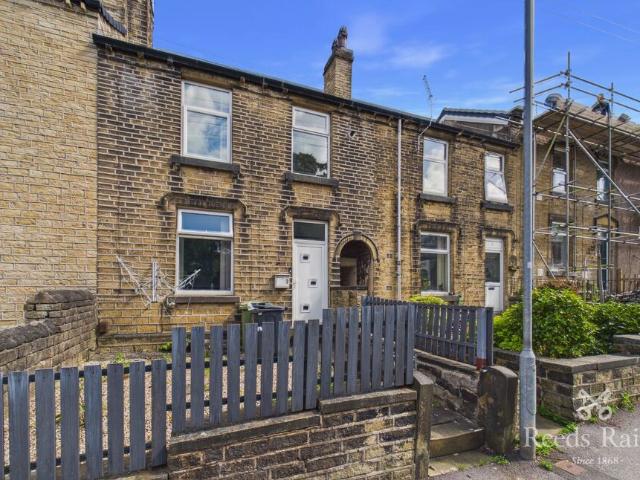 Flat for rent in Armitage Bridge, Kirklees