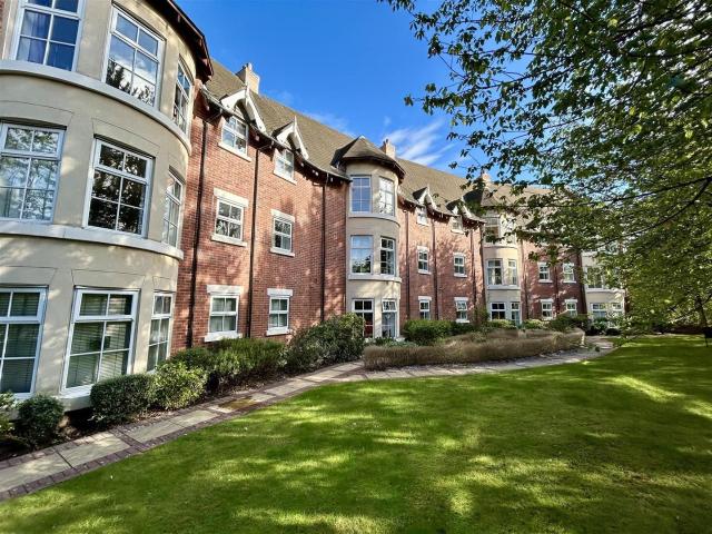 Flat for rent in Kingsmead, Davenham