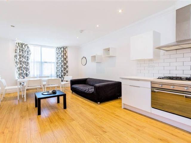 Flat for rent in Cricklewood, Cricklewood