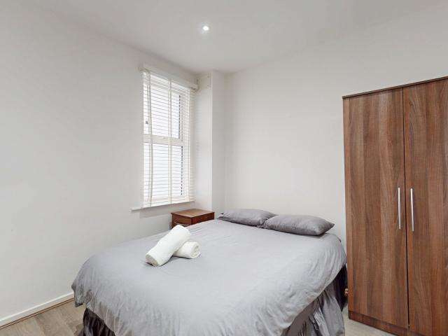 Flat for rent in Cricklewood, Cricklewood