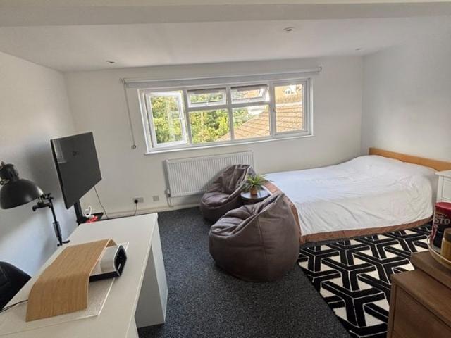 Flat for rent in London Borough of Croydon, Greater London