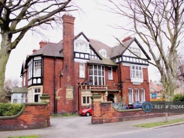 Flat for rent in Newton Hill, Wakefield