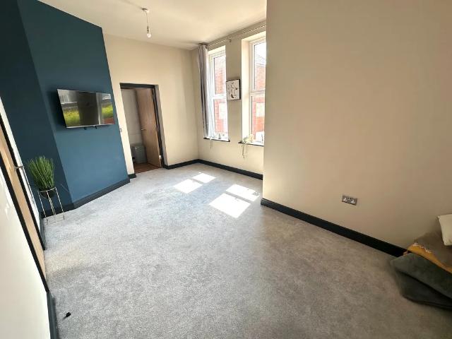 Flat for rent in Egremont, Liscard