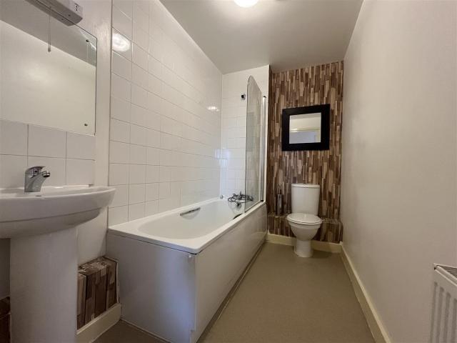 Flat for rent in Bletchley and Fenny Stratford, Bletchley