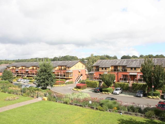 Apartment to rent in Bluebell, North Tipperary