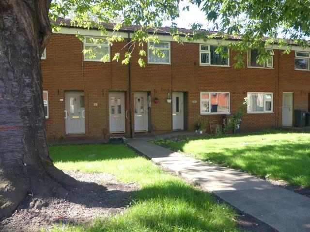 Flat for rent in Cowhill, Oldham