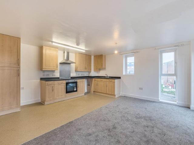 Flat for rent in London Borough of Merton, Mitcham