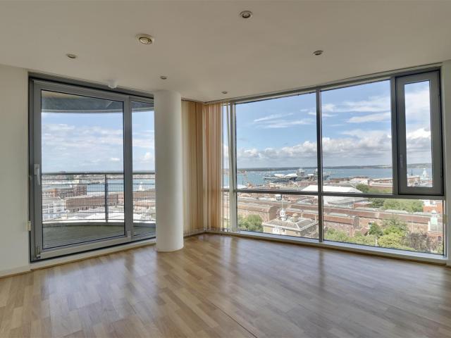 Flat for rent in Portsea, City Of Portsmouth