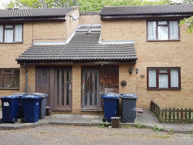 Flat for rent in Grahame Park, Greater London