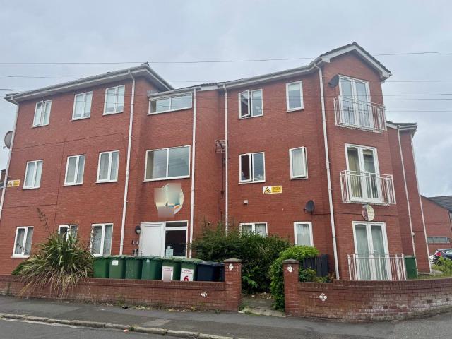 Flat for rent in Liscard, Wirral