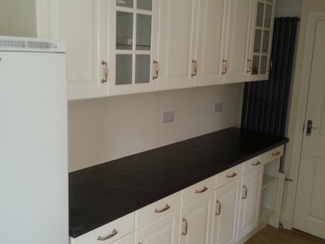 Flat for rent in Elm Park, Calderstones