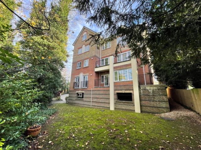 Flat for rent in Priest Down, Hampshire