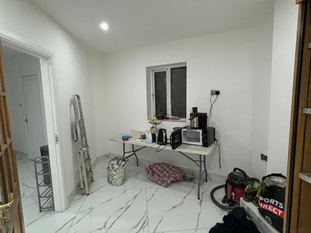 Flat for rent in Slough