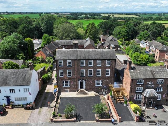 Flat for rent in Wrinehill, Butterton