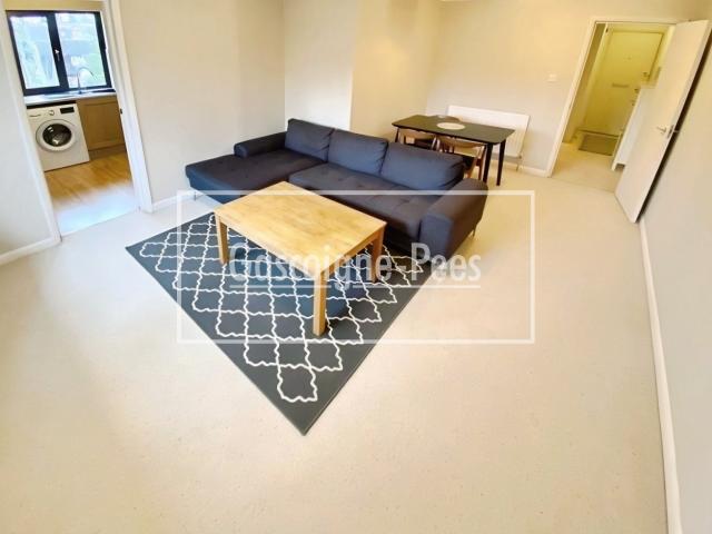 Flat for rent in Boxgrove, Westborough