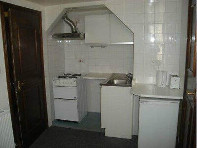 Flat for rent in North Kensington, Greater London
