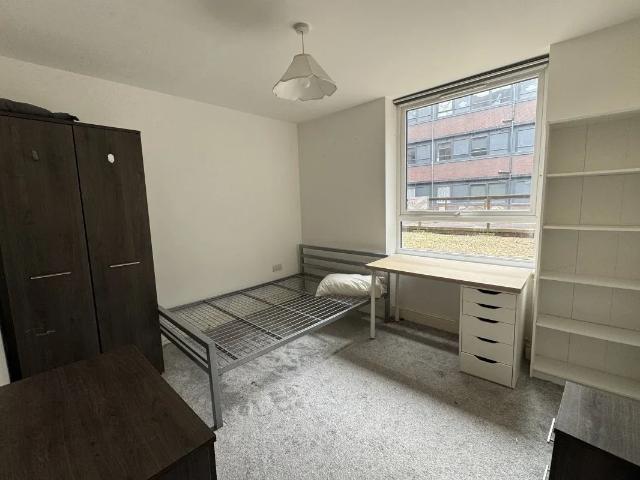Flat for rent in Southcourt, Aylesbury
