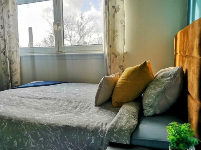 Room for rent in Oakbank, Glasgow
