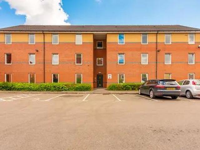Flat for rent in Lowfield, South Yorkshire