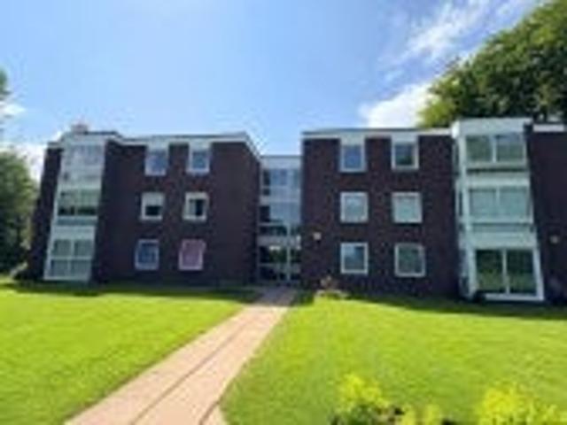 Flat for rent in Bramhall, Greater Manchester