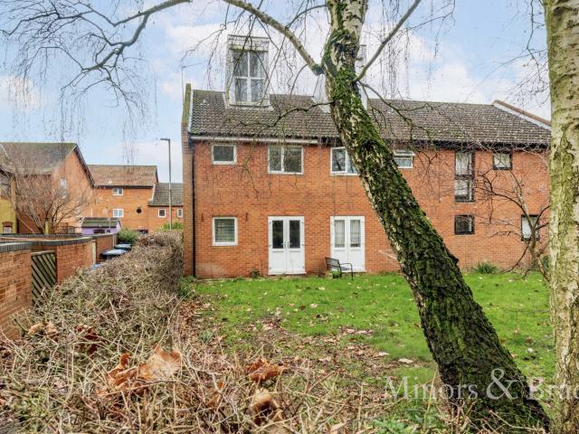 House for rent in Clover Hill, East Bank
