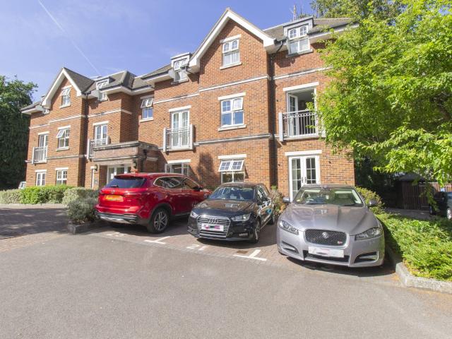 Apartment for rent in Fleet, Hart