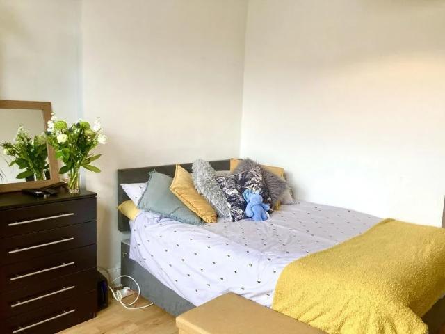 Flat for rent in London Borough of Lambeth, Greater London