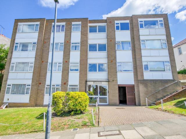 Flat for rent in Shooters Hill, Greater London