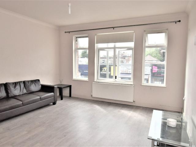 Flat for rent in Hendon, Greater London