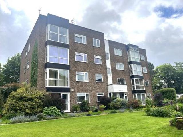 Flat for rent in Heaton Park, Bury