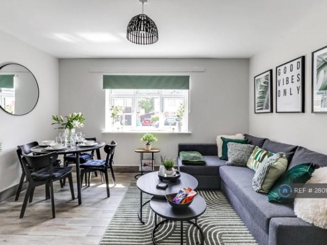 Flat for rent in Kingswood, North Watford