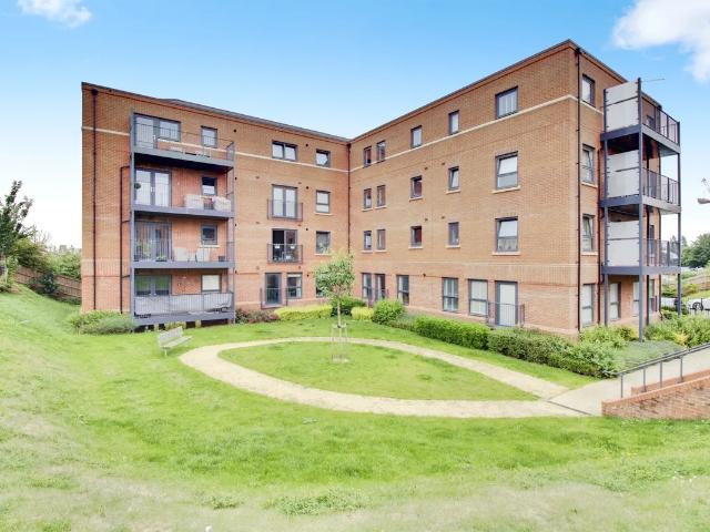 Flat for rent in Fretherne, Hertfordshire