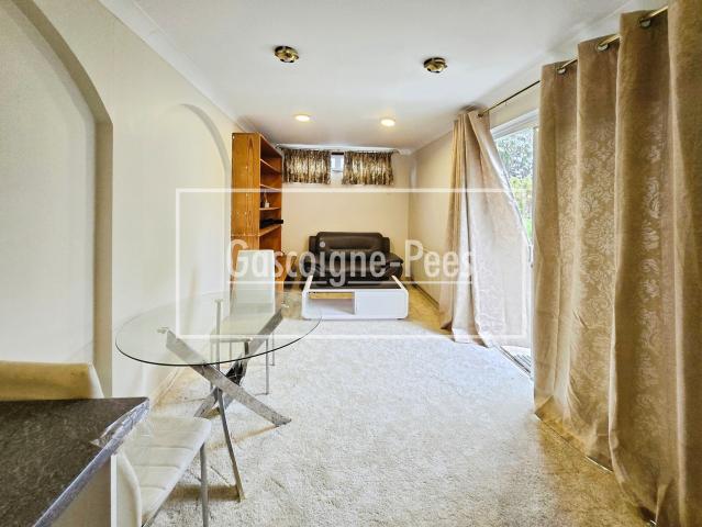 Flat for rent in Royal Borough of Kingston upon Thames, Greater London
