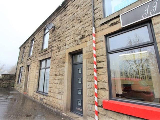 Flat for rent in Bury, Greater Manchester