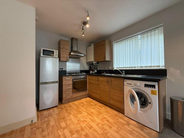 Flat for rent in Lee Bank, Greater Manchester