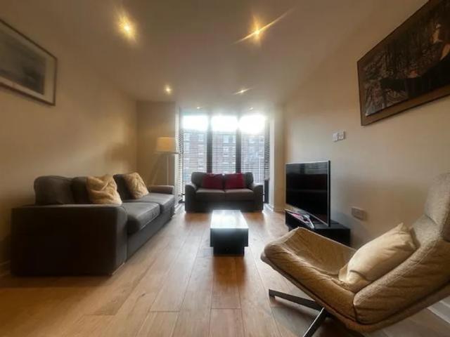 Flat for rent in St George's Quarter / Cultural Quarter, Calderstones