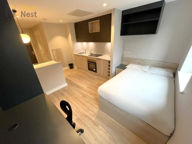 Flat for rent in Warehouse Hill, Leeds