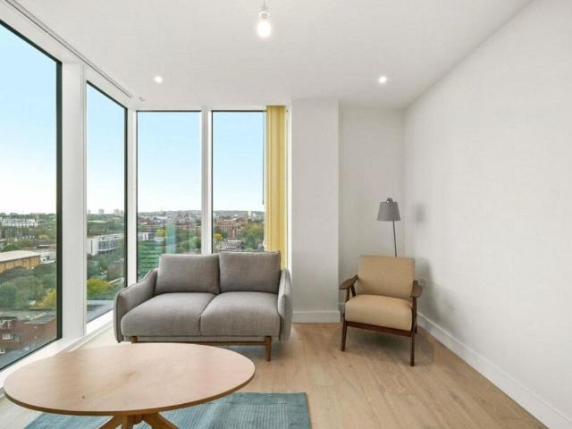 Flat for rent in Somers Town, Greater London