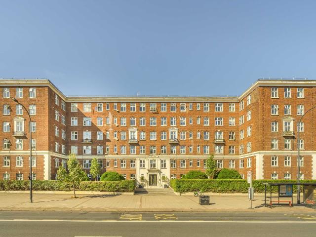 Flat for rent in Blenheim Gardens Estate, Greater London
