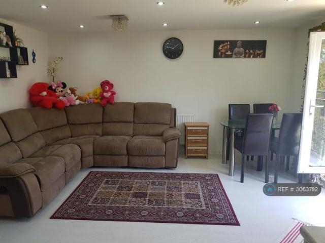 Flat for rent in Lee Chapel, Basildon