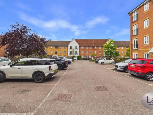 Flat for rent in Cheshunt, Broxbourne