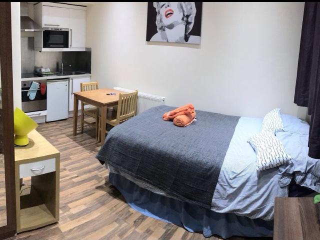 Flat for rent in Brondesbury Park, Greater London