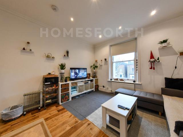 Flat for rent in London Borough of Brent, Greater London