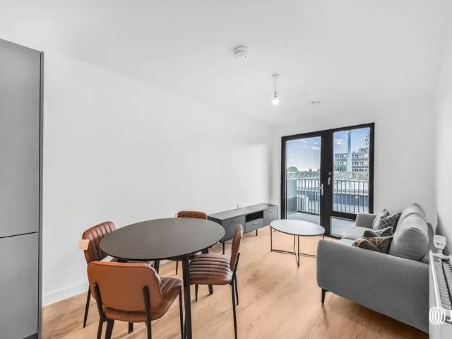 Flat for rent in London Borough of Brent, Greater London
