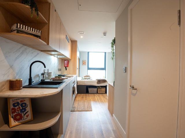 Flat for rent in Dollis Hill, Greater London
