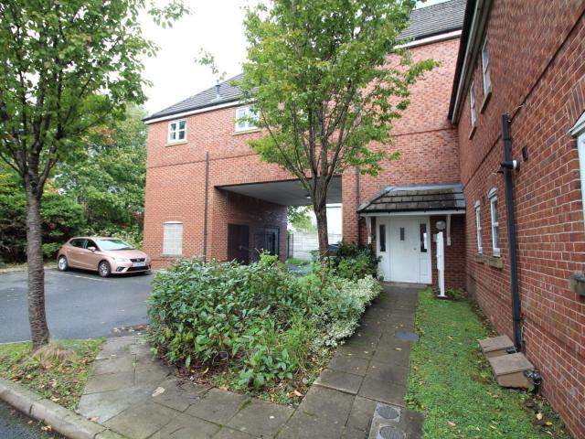 Flat for rent in Limefield, Bury