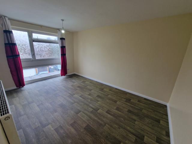 Flat for rent in Spring Park, Luton