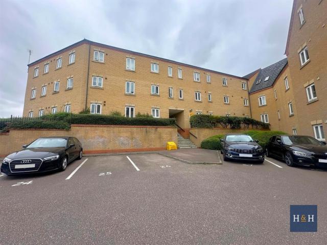 Flat for rent in Grange Park, Northamptonshire